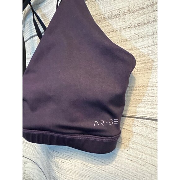 AR-33 Purple Strappy Sports Bra With Crisscross Back Size M - Picture 2 of 4